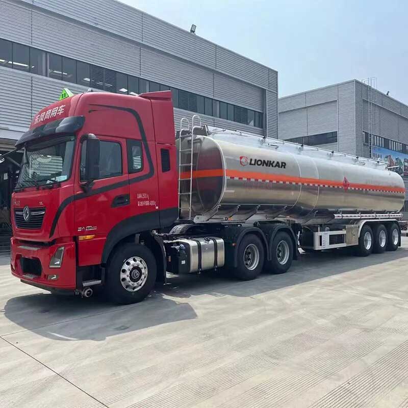Fuel Diesel Oil tanker truck